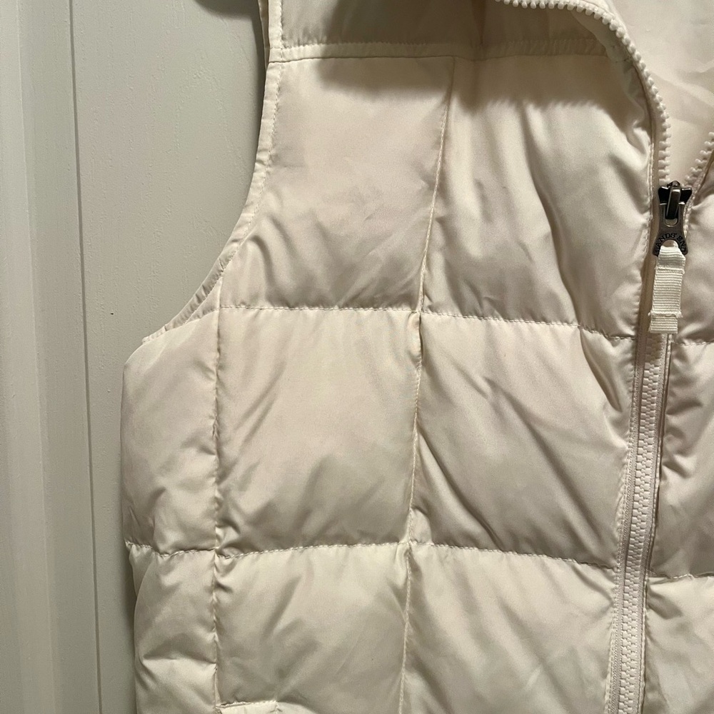 Lands' End Women’s Size M White Puffer Quilted Vest - Picture 3 of 7
